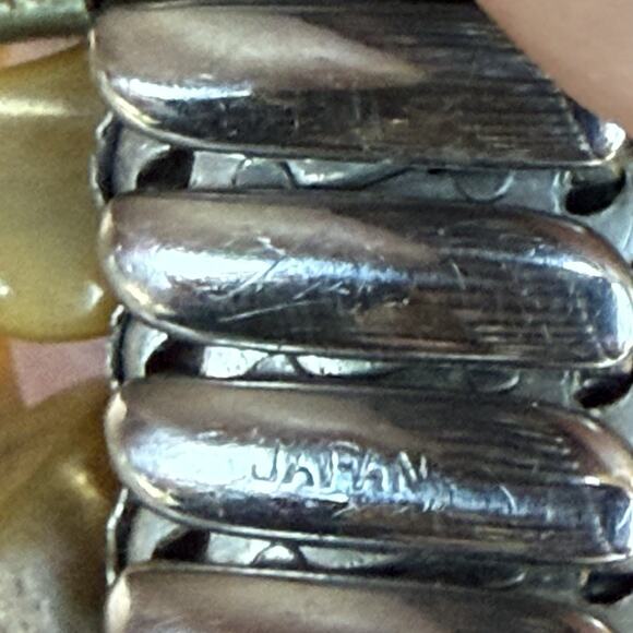 Japan Mixed Color Shell Bead Cha-Cha Expansion Bracelet - READ - Picture 6 of 7